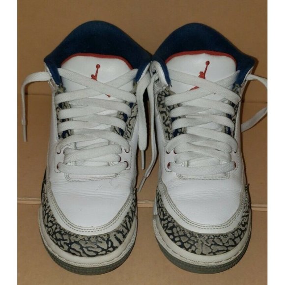 Nike Air Jordan 3 Retro OG BG True Blue Youth Size 4.5Y In  Nike Air Jordan 3 Retro OG BG True Blue Youth Size 4.5Y In Good Used Condition !